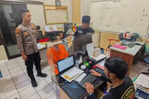 Polisi Berhasil Ungkap Misteri Penyiraman Air Cabai Sopir Taksi Online di Kota Probolinggo,Tersangka Diamankan