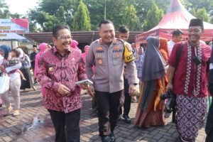 Polres Pasuruan Bersama Bhayangkari dan Pemkab Gelar “Bazar Sembako Murah Ramadhan