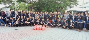Berbagi takjil 𝙇𝙚𝙢𝙗𝙖𝙜𝙖 𝙎𝙬𝙖𝙙𝙖𝙮𝙖 𝙈𝙖𝙨𝙮𝙖𝙧𝙖𝙠𝙖𝙩 (LSM) 𝙂𝙚𝙧𝙖𝙠𝙖𝙣 𝙈𝙖𝙨𝙮𝙖𝙧𝙖𝙠𝙖𝙩  𝘽𝙖𝙬𝙖𝙝 𝙄𝙣𝙙𝙤𝙣𝙚𝙨𝙞𝙖 (GMBI) 𝙈𝙪𝙝𝙖𝙢𝙢𝙖𝙙 𝙃𝙪𝙙𝙞𝙣 𝙠𝙚𝙩𝙪𝙖 𝙙𝙞𝙨𝙩𝙧𝙞𝙠 𝙂𝙧𝙚𝙨𝙞𝙠 𝙗𝙚𝙧𝙨𝙖𝙢𝙖  IKS.PI KERA SAKTI   ( IKATAN KELUARGA SILAT PUTRA INDONESIA ( KERA SAKTI