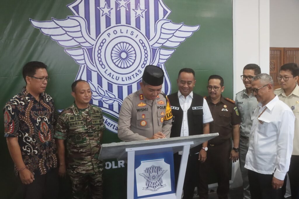 Pos Ops Ketupat Semeru 2024 Polres Probolinggo Siapkan Bengkel dan Pijat Gratis Bagi Pemudik
