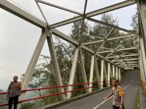 Kapolres Mojokerto Pantau Jalur Ekstrem Mojokerto – Batu di Operasi Ketupat Semeru 2024