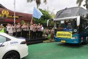 Antusias Warga Saat Polres Malang Berangkatkan Ratusan Peserta Balik Mudik Gratis Lebaran 2024