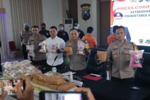 Polrestabes Surabaya Berhasil Amankan Sindikat Sabu Jawa Sumatera Sita 40,8 kg Sabu