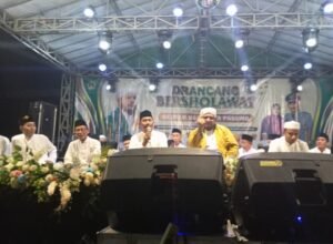 Hari Raya Pasung Desa Drancang Di Meriahkan Dengan Grebek 1000 Kue Pasung Dan Gebyar Sholawat