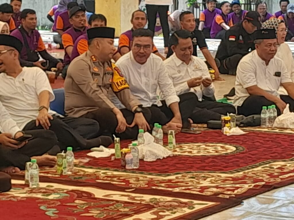 May Day, Kapolres Pasuruan Dampingi Kegiatan Sholawatan Dan Do’a Bersama Dalam Rangka Hari Buruh