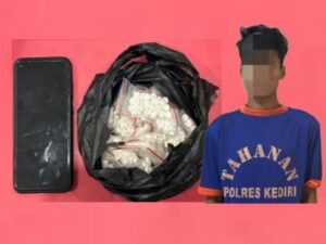 Polres Kediri Sita Ratusan Pil Dobel L dari Pemuda Kras