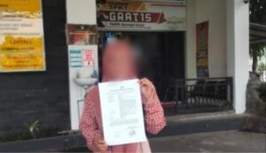 NADIYAH LAPORKAN WARGA BANGKALAN KEPOLISI TERKAIT FOTO PALSU YANG DI UNGGAH MUSTOFA
