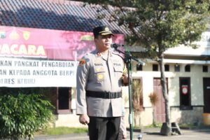 Kapolres Kediri Pimpin Upacara Korp Raport Kenaikan Pangkat dan Pemberian Penghargaan 21 Anggota Berprestasi