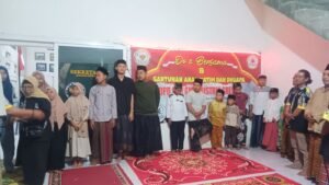 Tradisi Santunan Anak Yatim dan Bersedekah  LSM GMBI Distrik Gresik