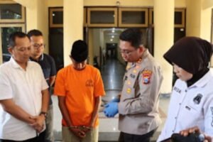 Polres Bangkalan Mengamankan Karyawan SPBU Jadi Pemakai dan Pengedar Sabu-sabu