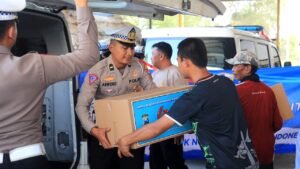 Satlantas Polres Gresik Gelar Rangkaian Bakti Sosial Menyambut HUT Lalu Lintas Bhayangkara ke-69