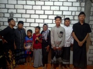 Dor to Dor, Santunan Anak Yatim dan Dhuafa Kegiatan Rutin LSM GMBI .
