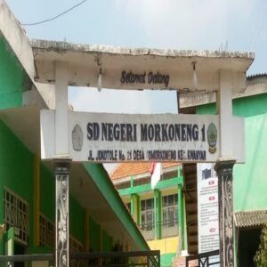 Proyek Rehabilitasi Ruang Kelas SDN MORKONENG 1 Terkesan Asal Jadi