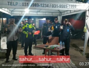 CIPTAKAN RASA AMAN DI BULAN RAMADHAN POLSEK KRIAN GELAR PATROLI SAHUR DI PERUM MANDIRI RESIDEN KRIAN