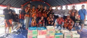 Aksi Kepedulian Pemuda Pancasila Untuk Warga Yang Terdampak Banjir Di  Oma Indah Menganti kab. Gresik