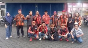 Berbagi Takjil, Pemuda Pancasila PAC Menganti  Tebar Kebaikan di bulan suci Ramadhan