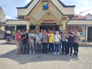 Hangat dan Akrab, Polsek Menganti Gelar Halal Bihalal Bareng Wartawan