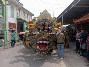Kirab Tumpeng Agung Desa Sumberdadi Dalam Rangka Bersih Desa