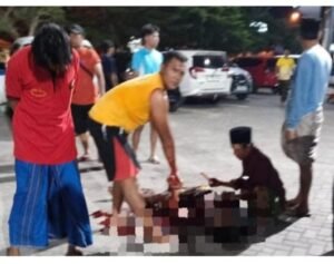 PEMUDA DI ANIAYA DI DEPAN RSUD KETAPANG DAN MENINGGAL DUNIA