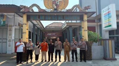 Rangkul Perangkat Desa, Kapolsek Tarokan: “Kita Adalah Keluarga untuk Keamanan Bersama”